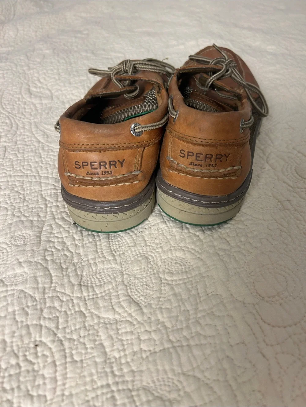 Sperry lace up tan boat shoe